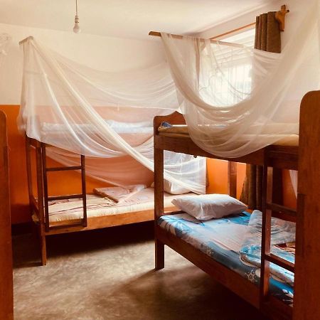 Yes Hostel Fort Portal 外观 照片
