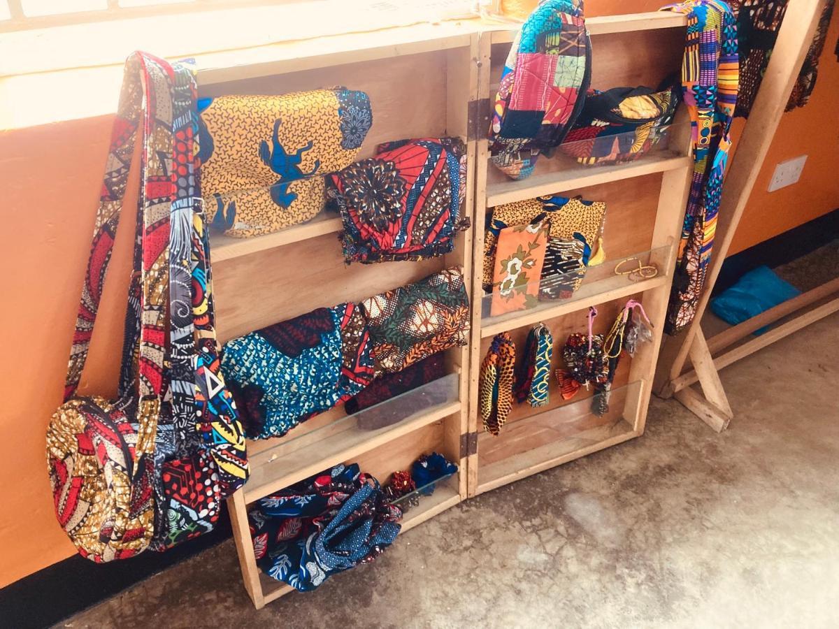 Yes Hostel Fort Portal 外观 照片