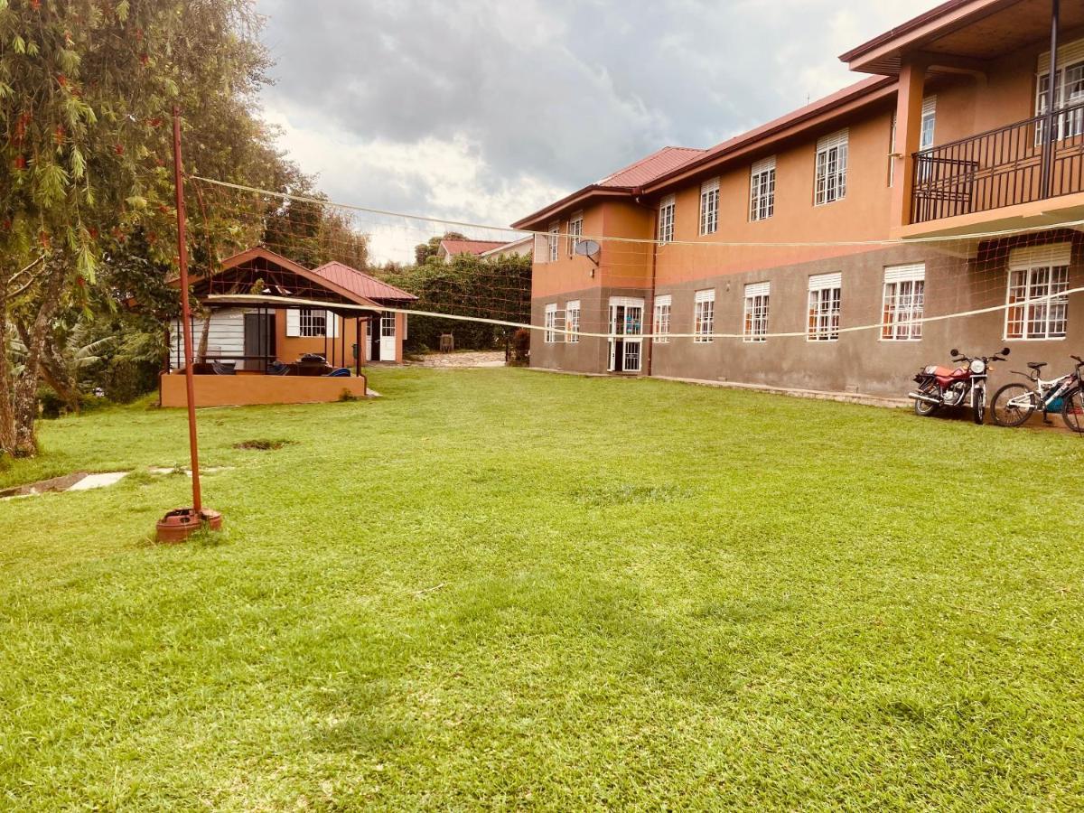 Yes Hostel Fort Portal 外观 照片