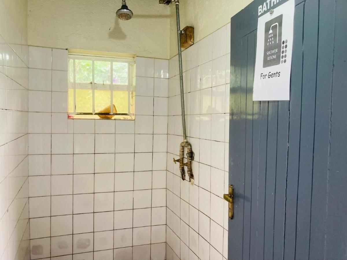 Yes Hostel Fort Portal 外观 照片